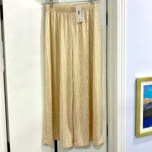 NWT Karlie Metallic Bright Gold Stripe Wide Leg Cropped Pants sz Small Medium